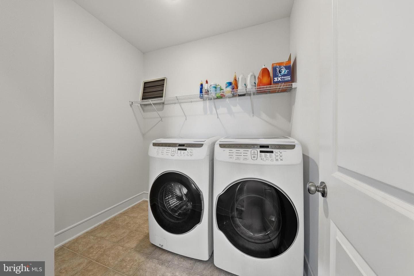 23117 Cottonwillow Square photo 36