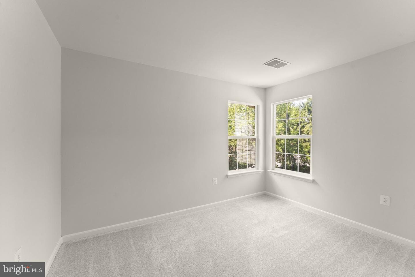 103 Bournville Court SE photo 47