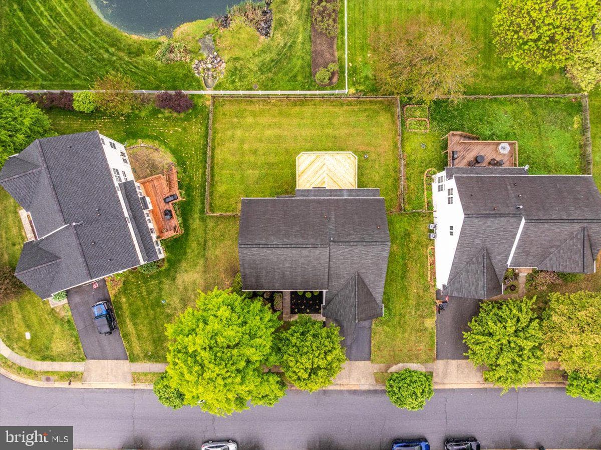 33 Potterfield Drive photo 44