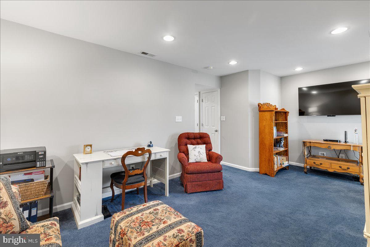 734 Hetzel Terrace SE photo 31