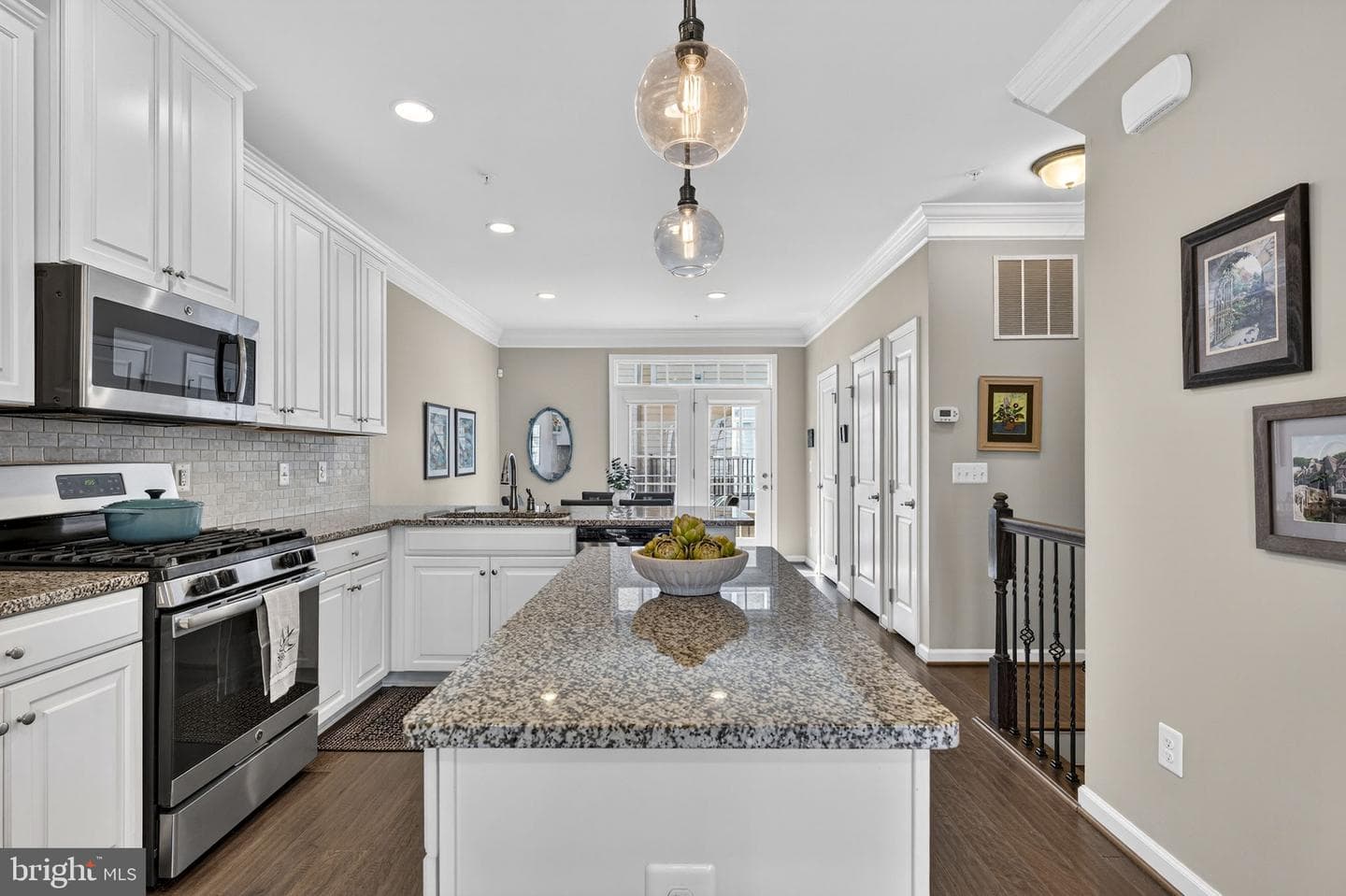 459 Haupt Square SE photo 16
