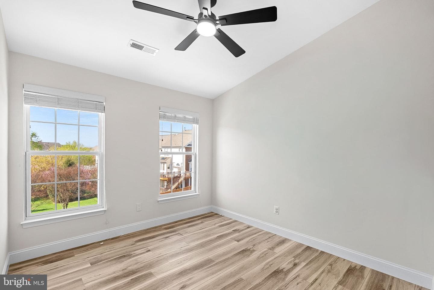 21555 Trowbridge Square photo 39