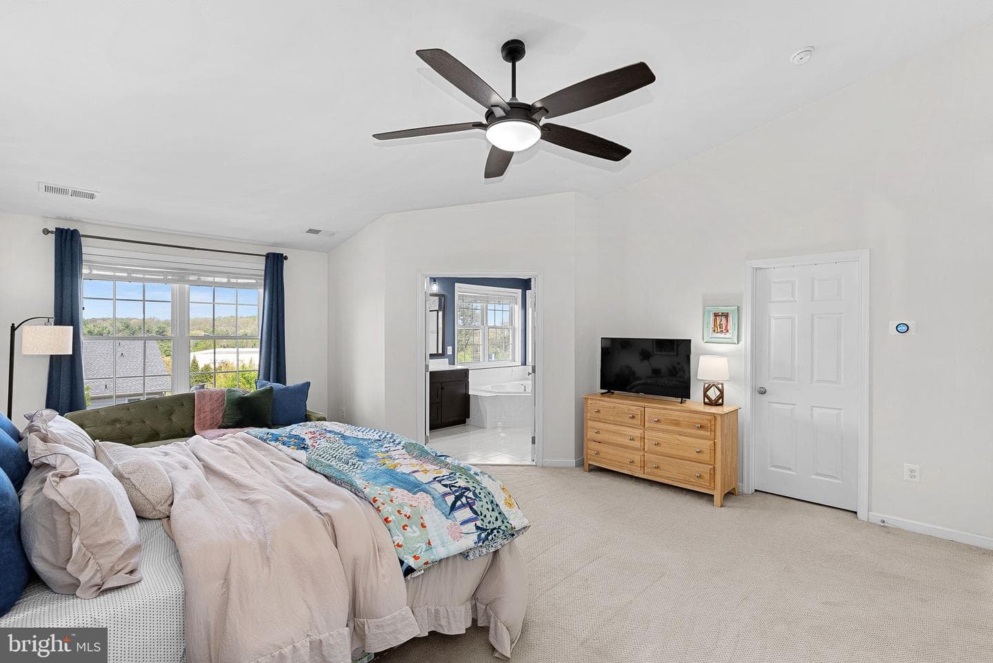 200 Croft Square photo 31