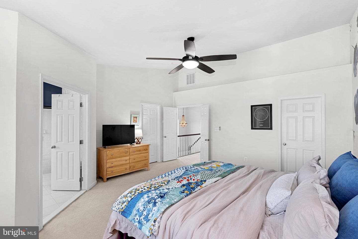 200 Croft Square photo 32