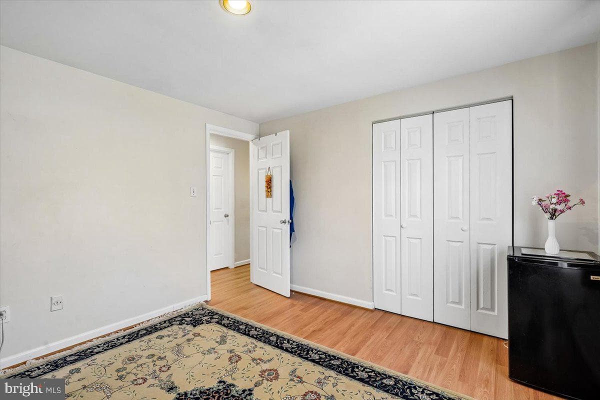 712 N Sterling Boulevard photo 20