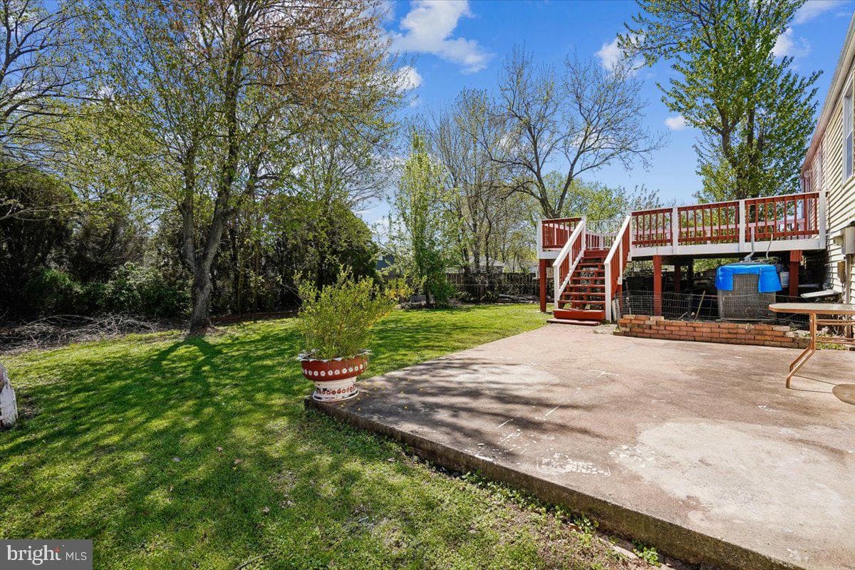 712 N Sterling Boulevard photo 30