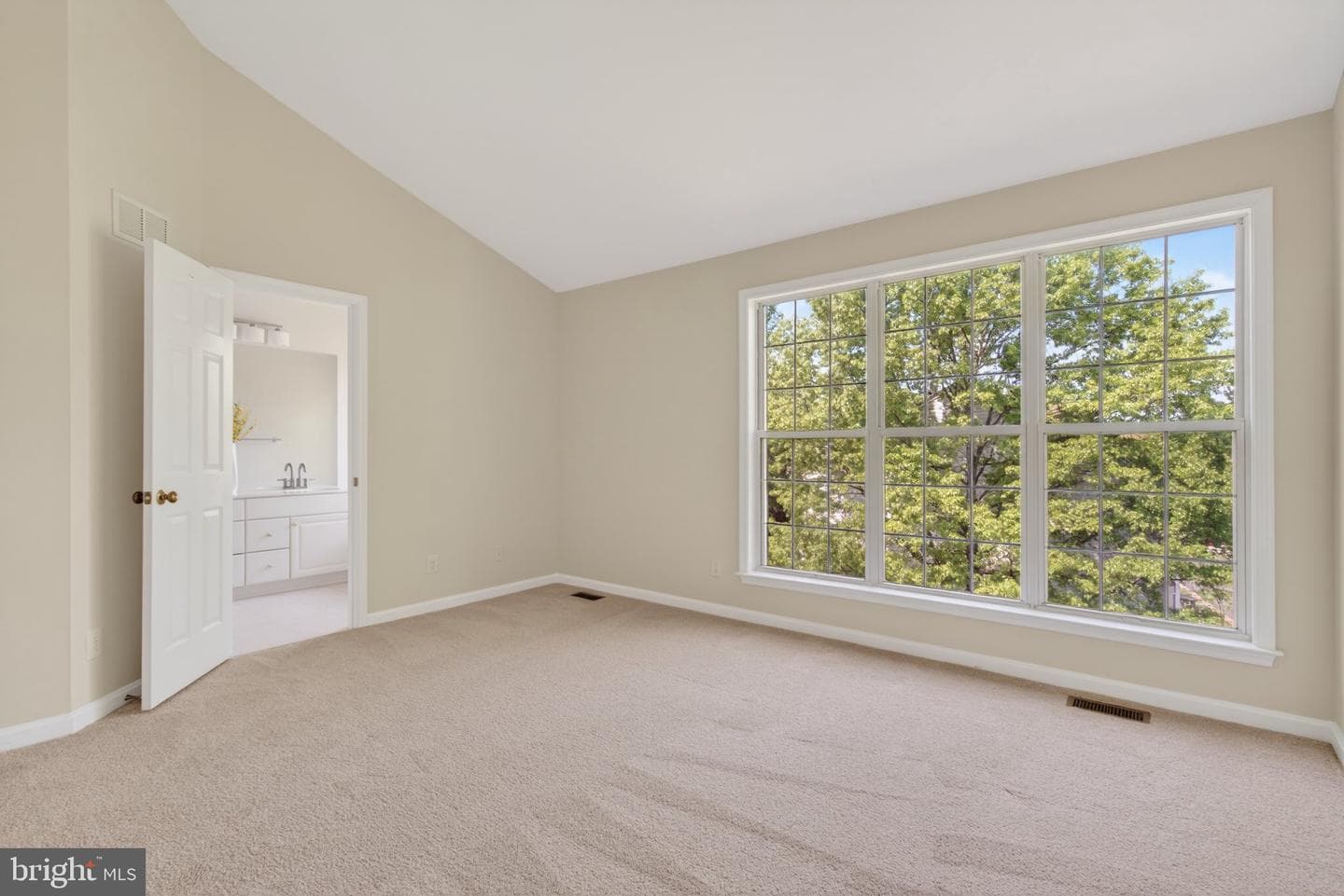 47647 Sandbank Square photo 24