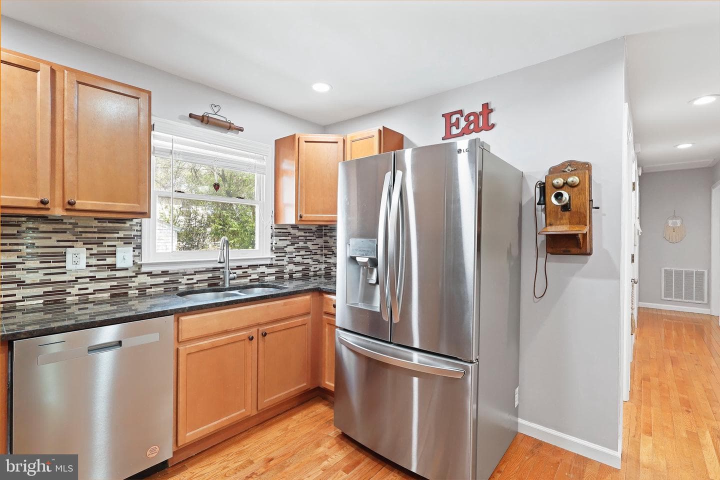 412 S Maple Avenue photo 9