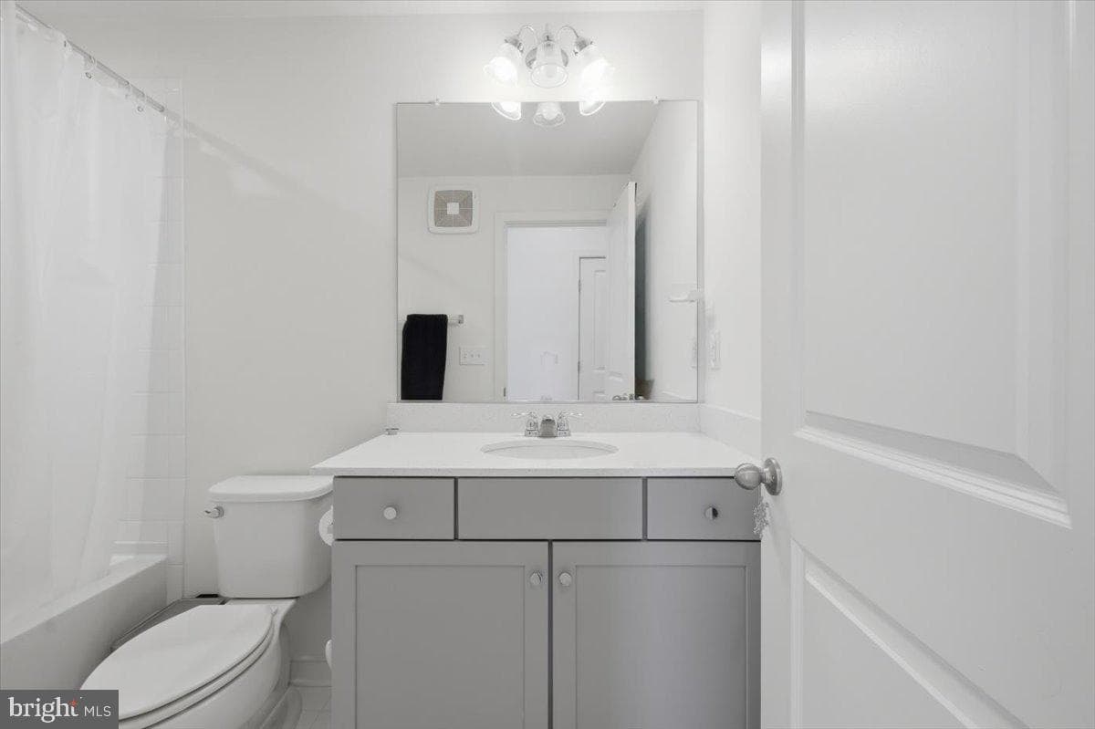 46037 Woodpecker Square photo 21