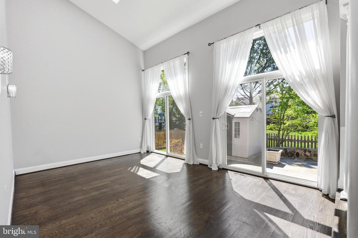 43943 Rochelle Court photo 16