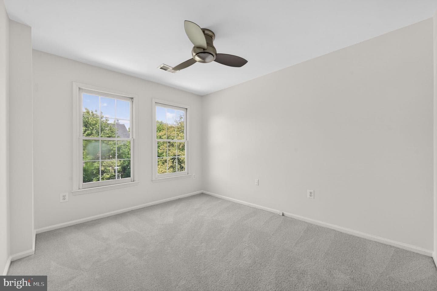 47697 Whirlpool Square photo 26