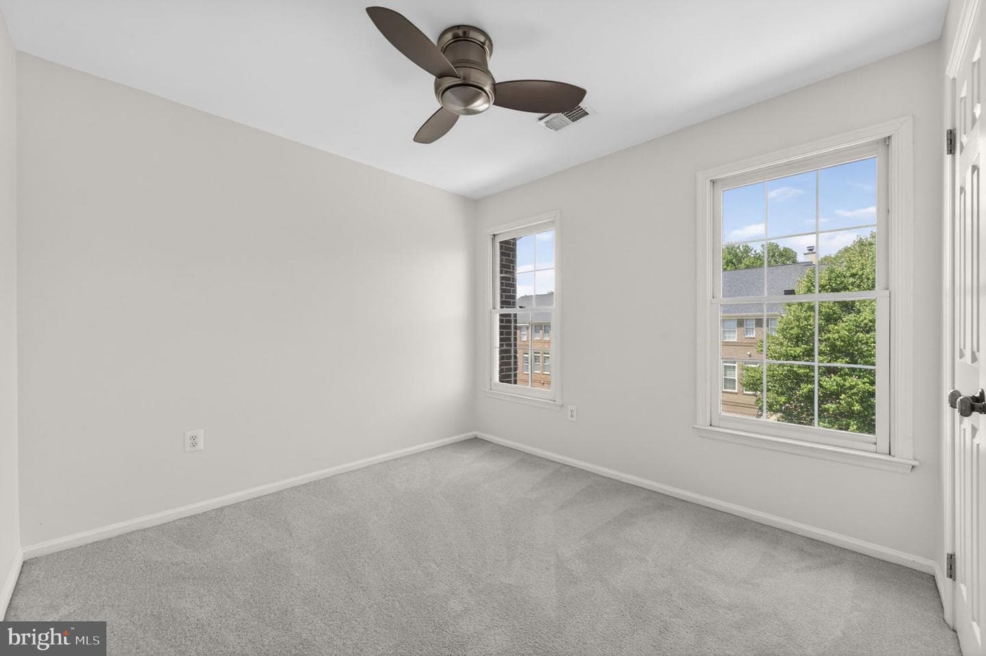 47697 Whirlpool Square photo 28