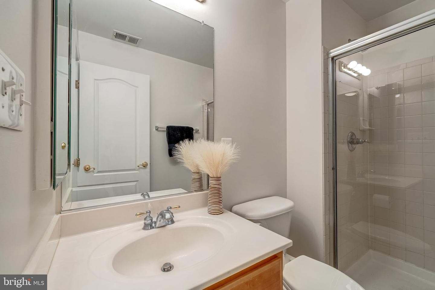 21893 Schenley Terrace photo 37