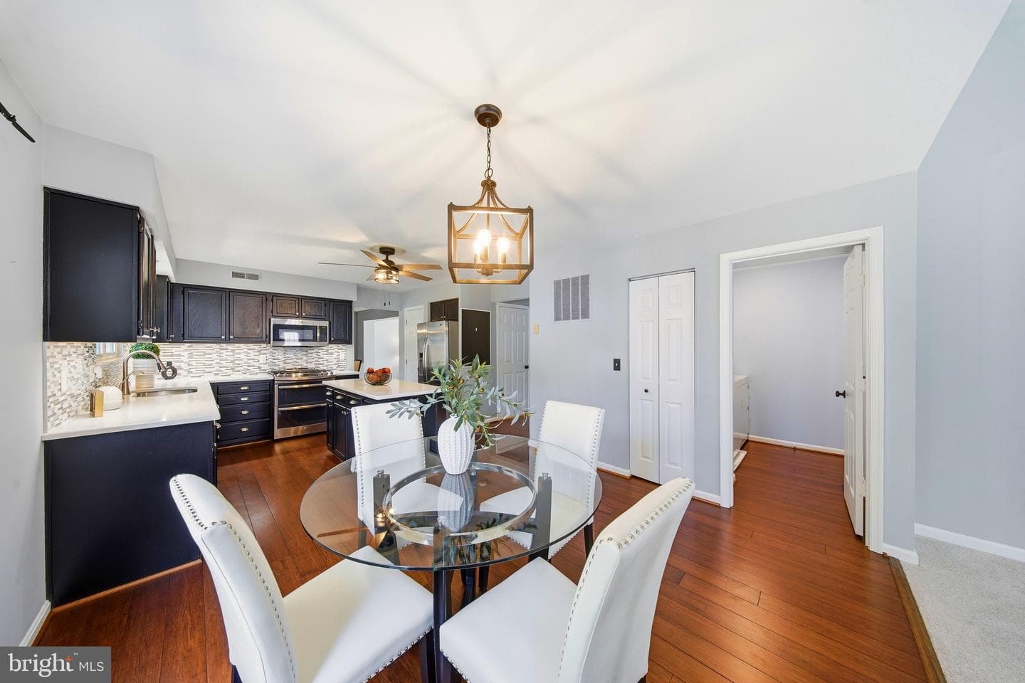 210 Foxborough Drive SW photo 31