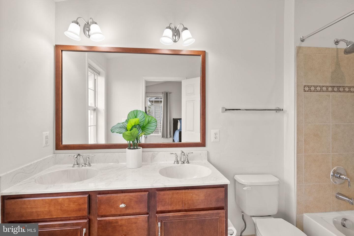23128 Dunlop Heights Terrace photo 28