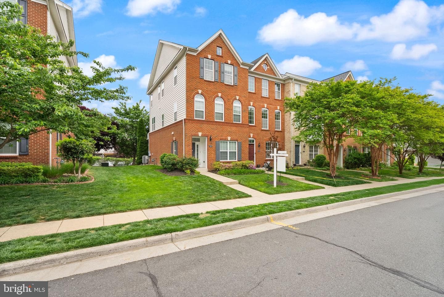 23128 Dunlop Heights Terrace photo 6