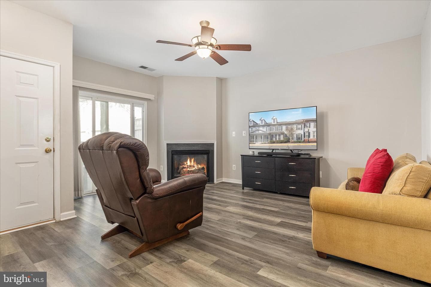 20227 Macglashan Terrace photo 13