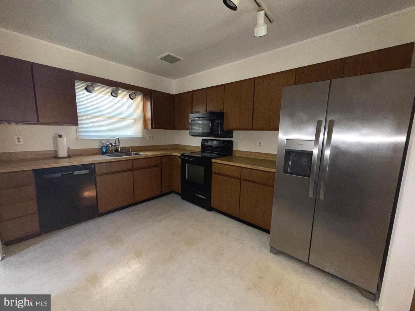 1311 E Holly Avenue E photo 10