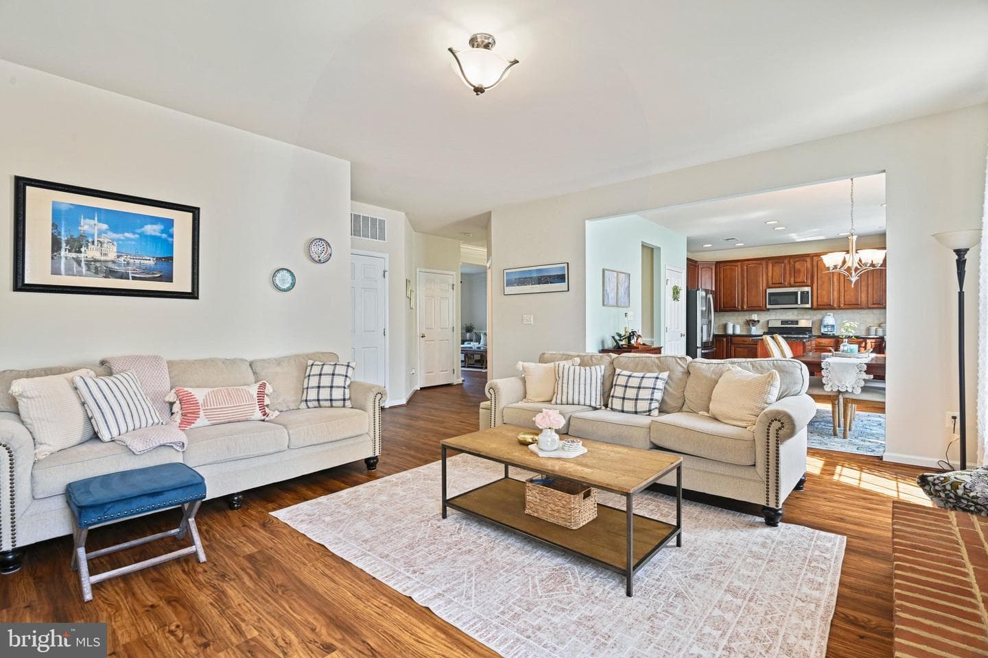 22845 Queensbridge Drive photo 12