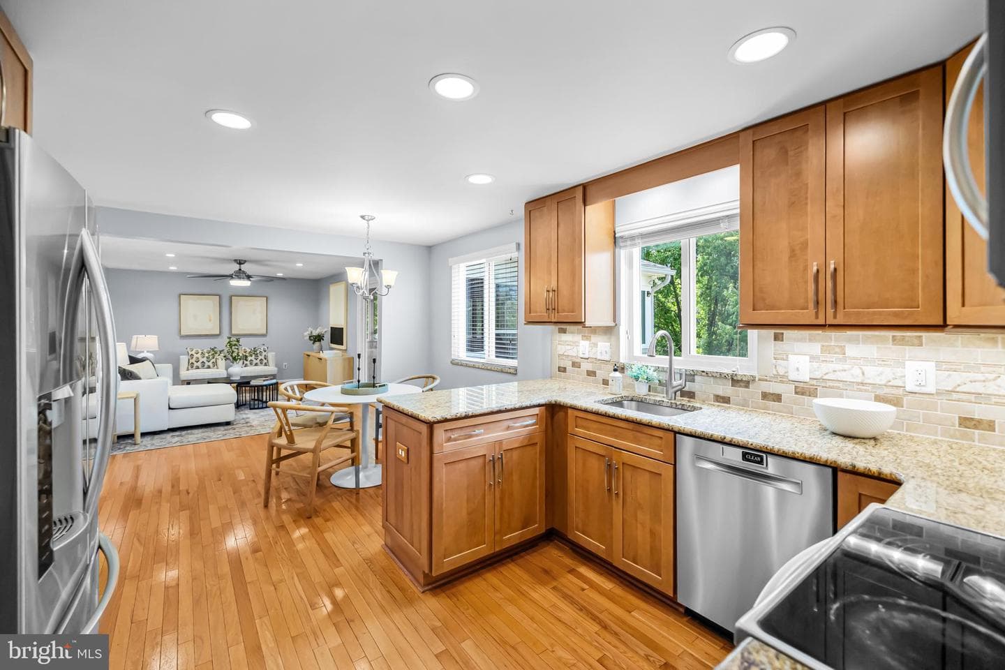 342 Samantha Drive photo 18
