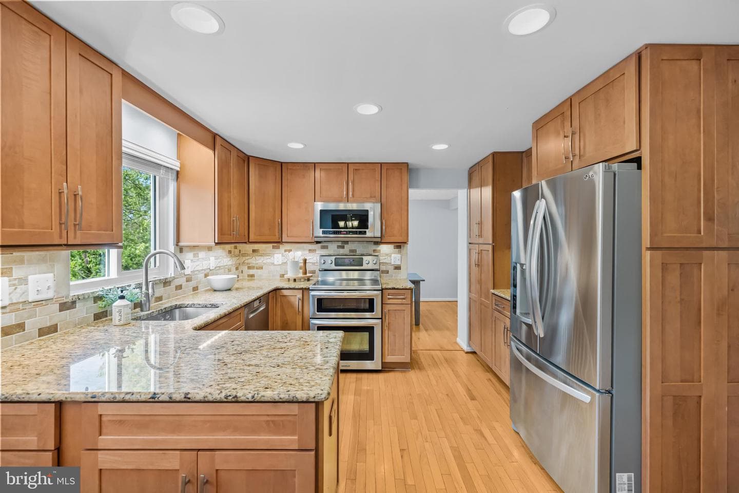342 Samantha Drive photo 3