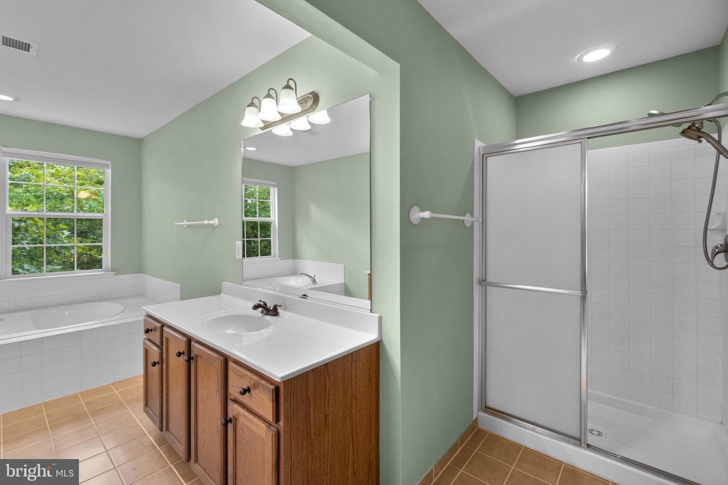 17538 Falls Place photo 46