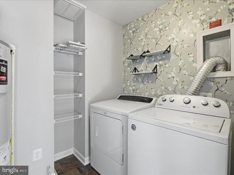42143 Piebald Square photo 28