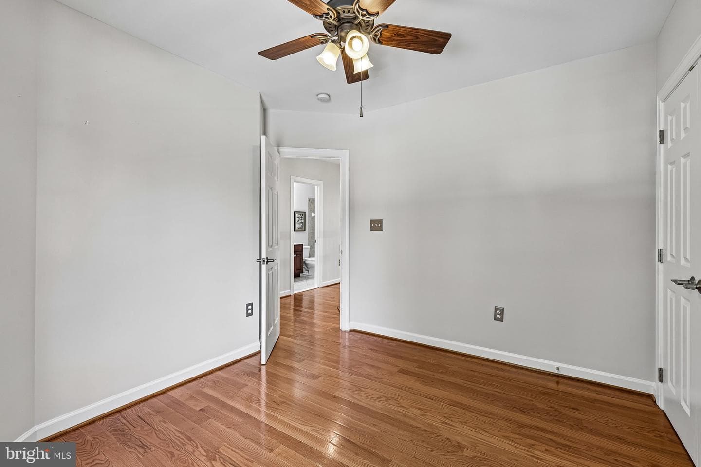 24896 Castleton Drive photo 33