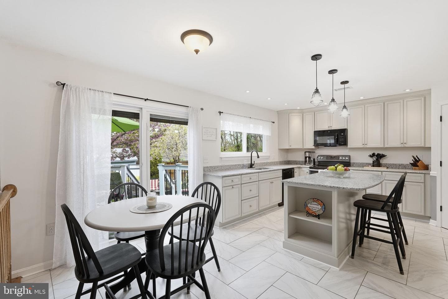 17241 Pickwick Drive photo 8