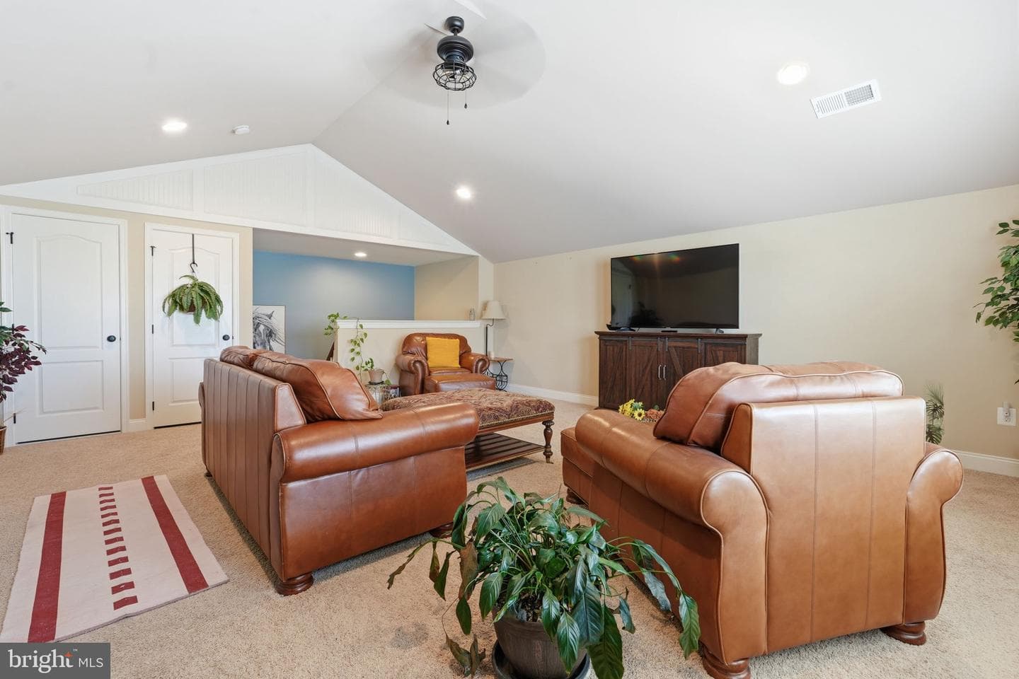 22575 Willington Square photo 37