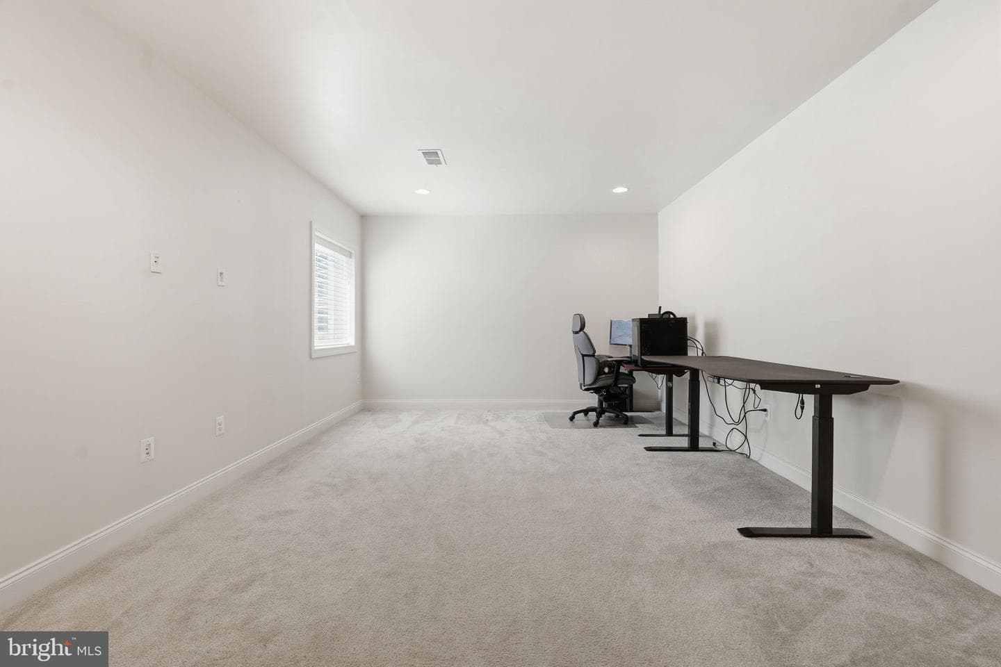 22575 Willington Square photo 47