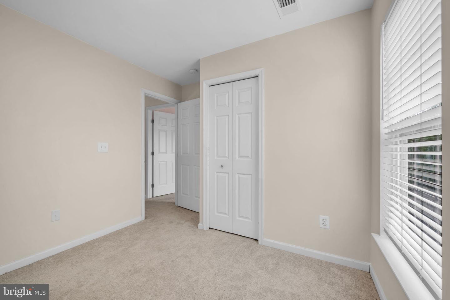 21780 Mornington Cresent Terrace photo 32
