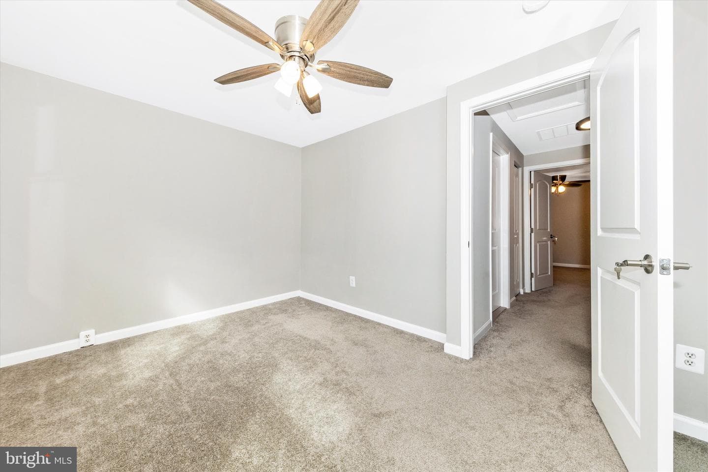 106 Charing Court photo 23