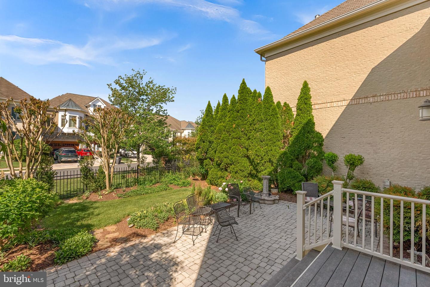 18349 Fairway Oaks Square photo 5