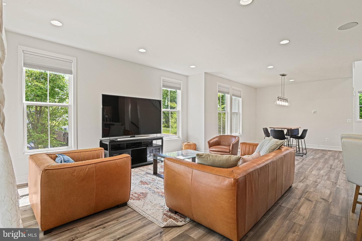 23099 Glenwood Heights Circle photo 13