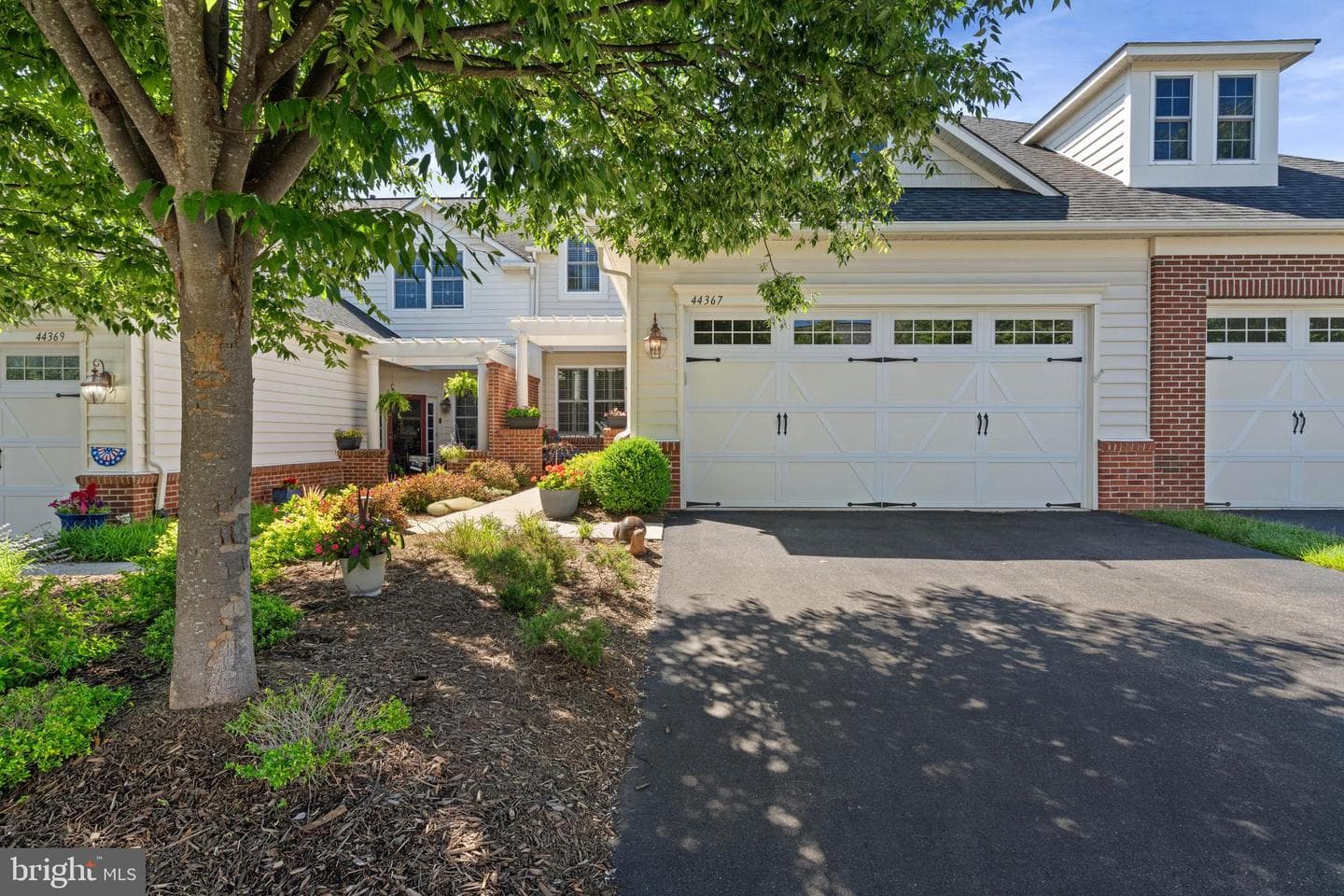 44367 Oakmont Manor Square photo 3