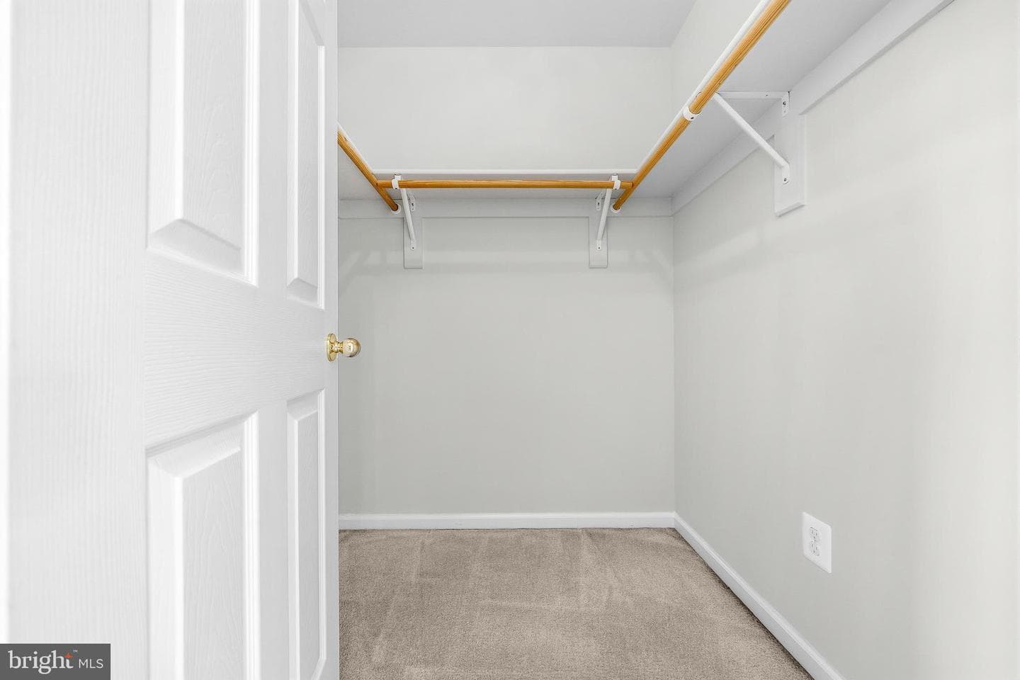 862 Macalister Drive SE photo 37