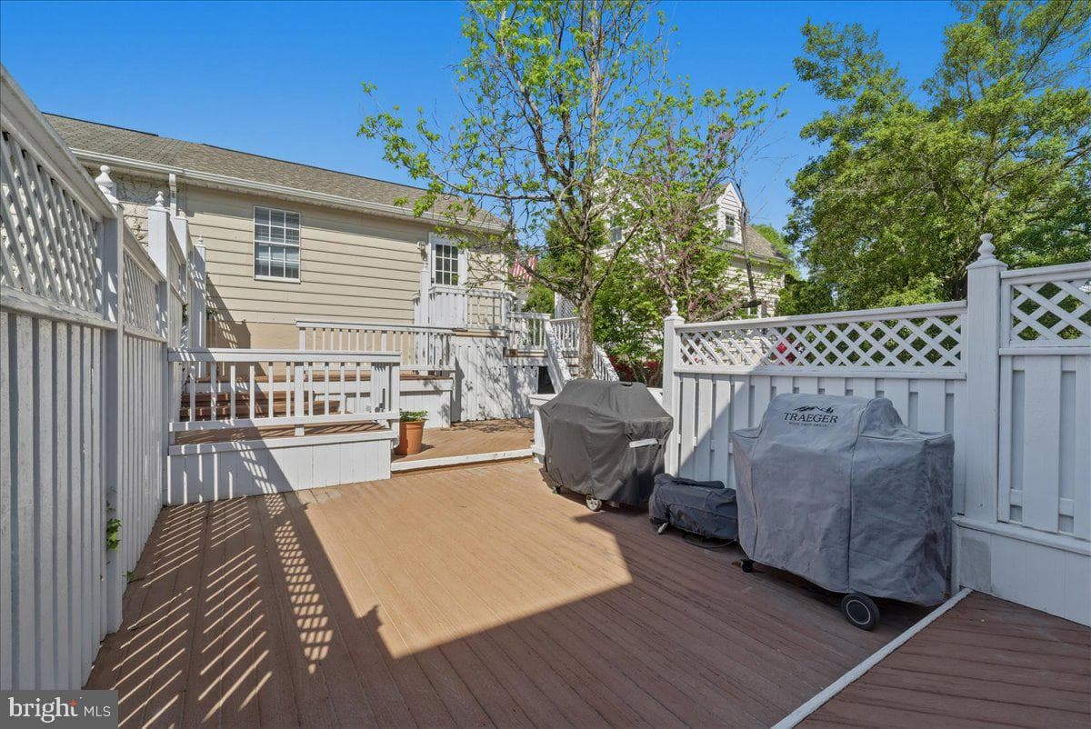20361 Hartwell Street photo 35
