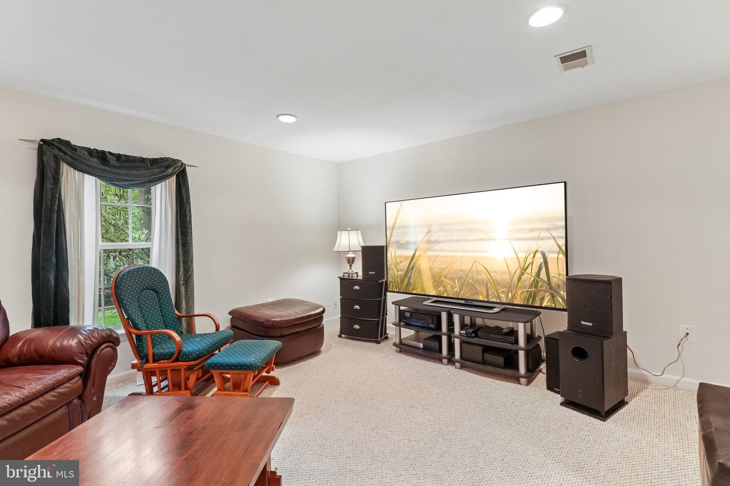 43528 Clivedon Court photo 41