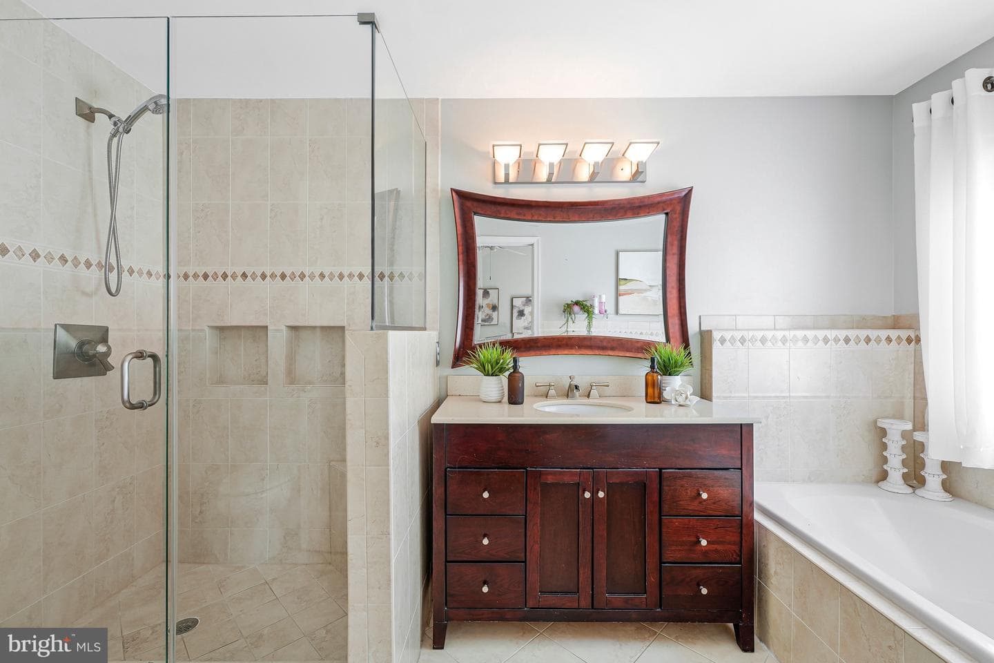 47575 Sandbank Square photo 28