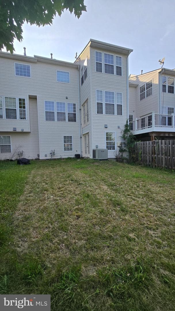 643 Mcleary Square SE photo 33