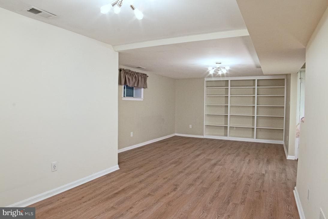 21186 Vineland Square photo 17