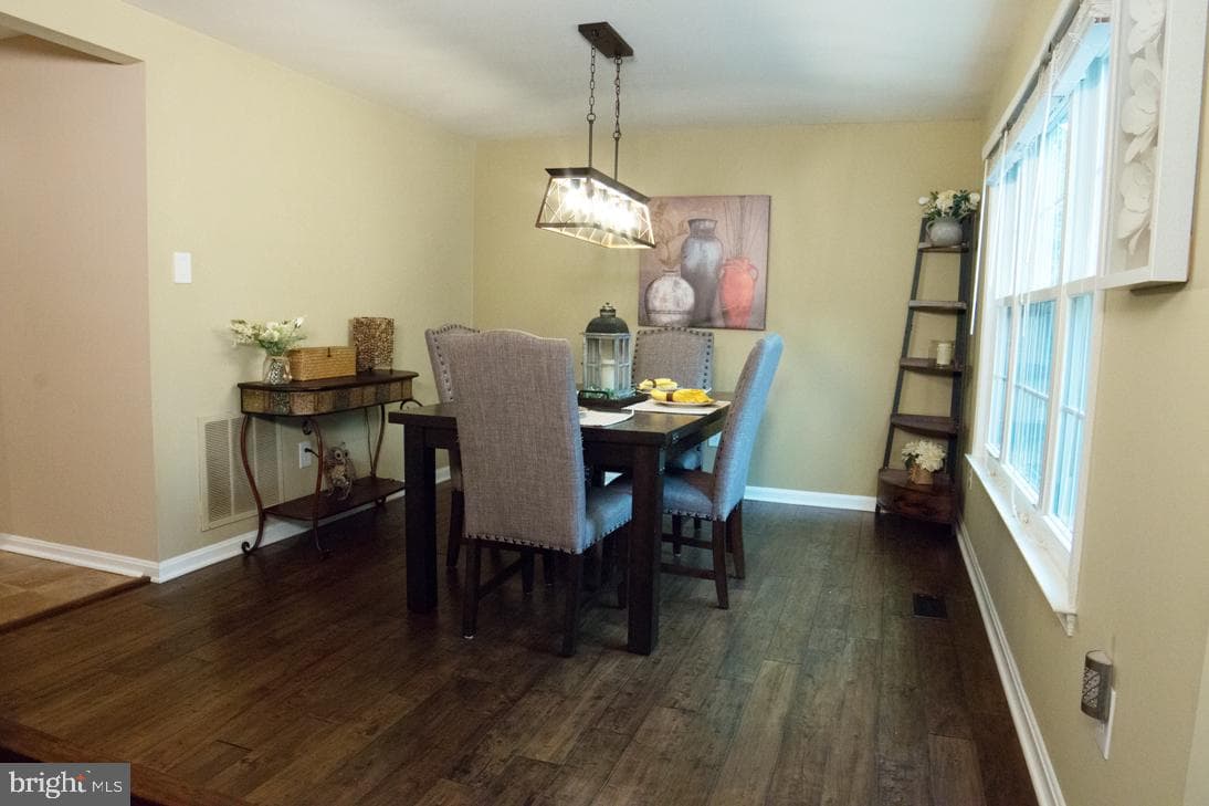21186 Vineland Square photo 7