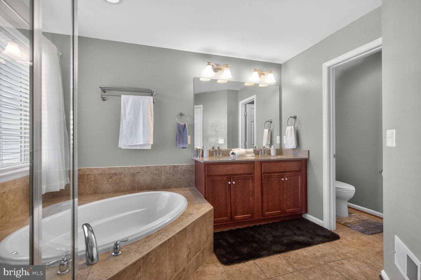 22166 Napier Terrace photo 18