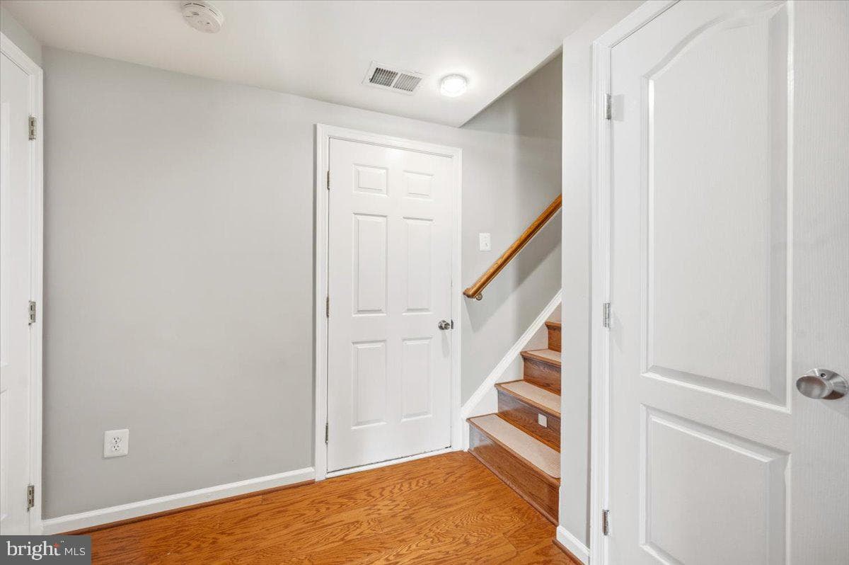 210 Elder Terrace photo 39