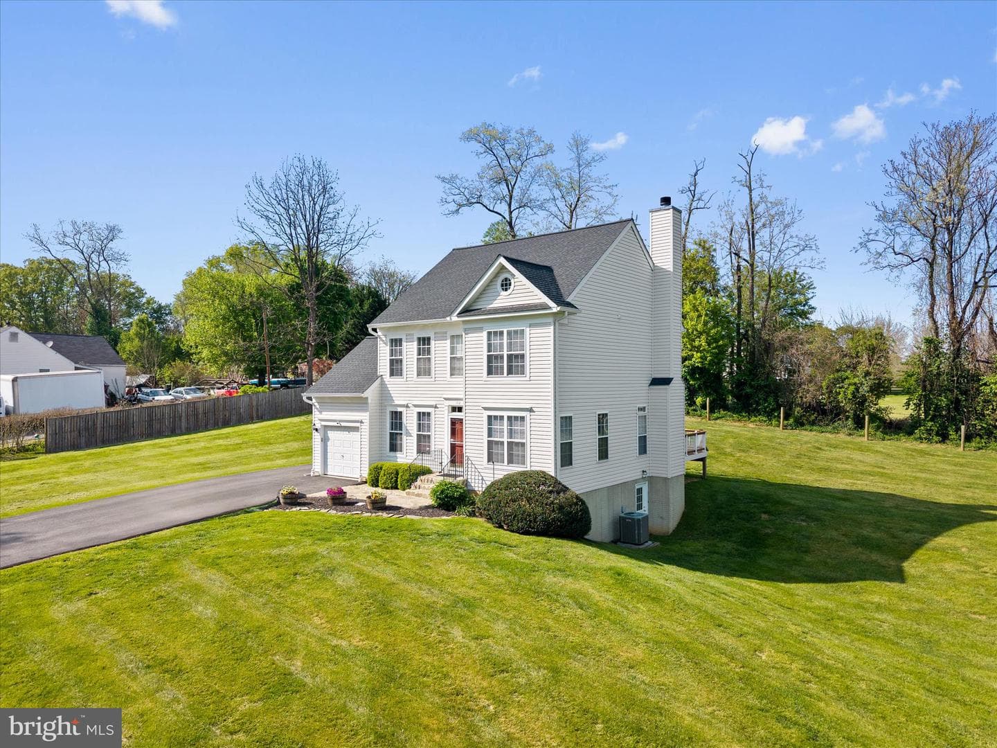 102 Delaware Avenue photo 4