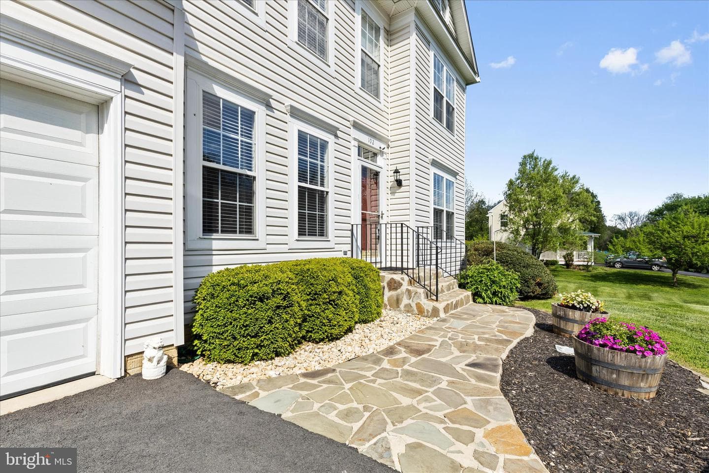 102 Delaware Avenue photo 6