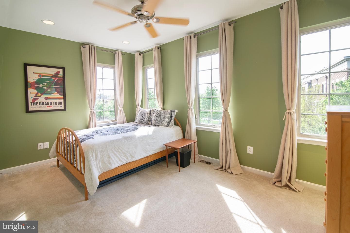 22780 Sagamore Square photo 21