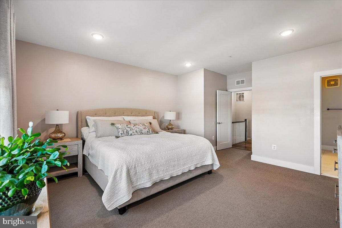 44784 Tiverton Square photo 13
