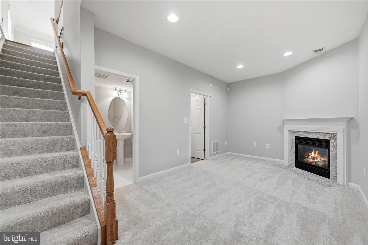 509 Edmonton Terrace NE photo 28
